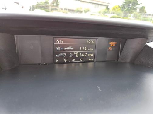 Crystal White Pearl 2016 Subaru Forester 2.5i Premium