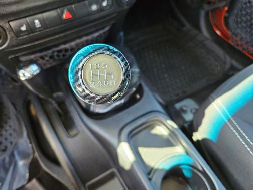 Copperhead Pearlcoat 2014 Jeep Wrangler Unlimited Sahara