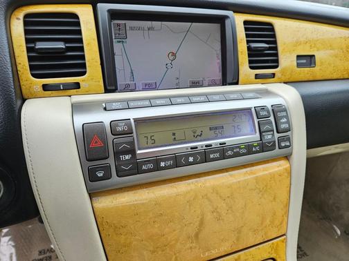 2004 Lexus SC 430 Base