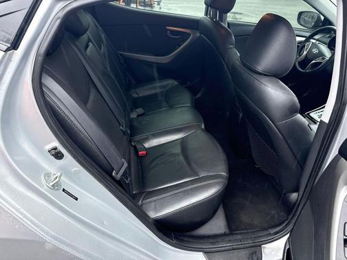 2012 Hyundai ELANTRA Limited