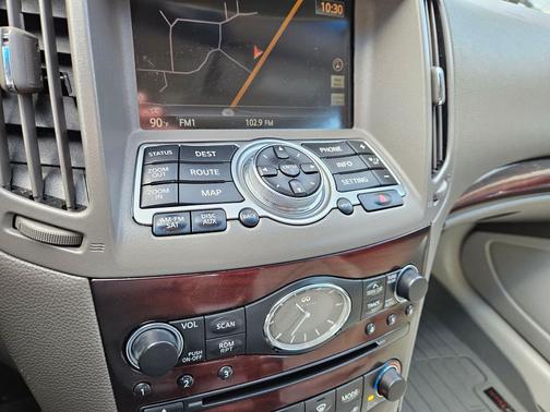 2011 INFINITI G37 Journey