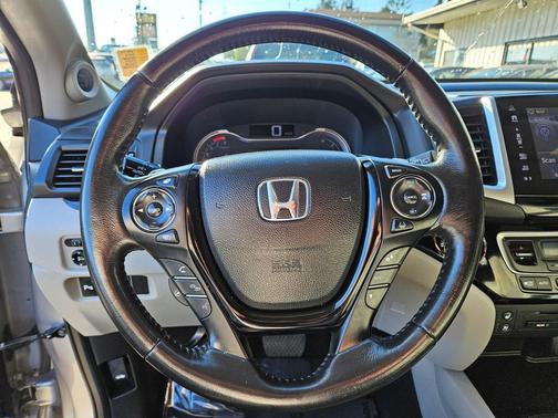 2017 Honda Pilot Elite