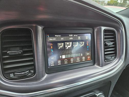 2018 Dodge Charger SXT