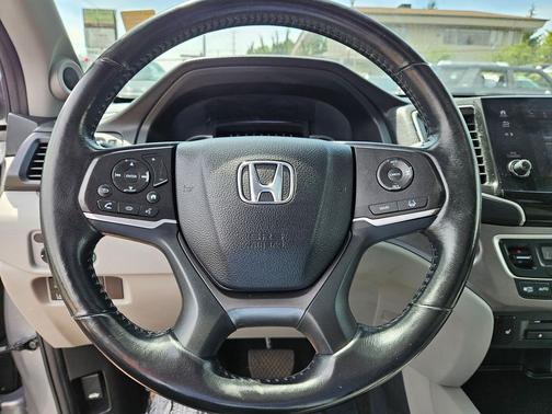 Lunar Silver Metallic 2020 Honda Pilot AWD EX-L