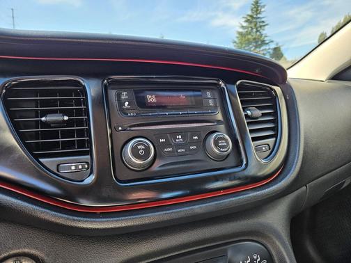 Bright White Clearcoat 2016 Dodge Dart SE