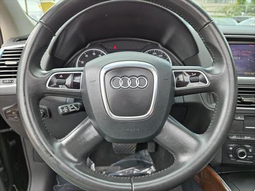 2011 Audi Q5 Premium Plus