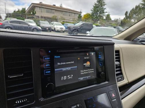 2016 Toyota Sienna XLE