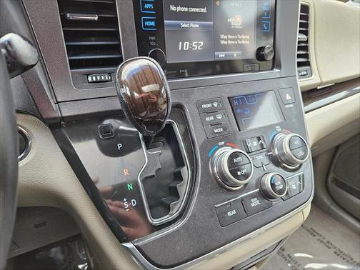 2016 Toyota Sienna XLE
