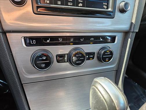 2017 Volkswagen Golf TSI SE 4-Door