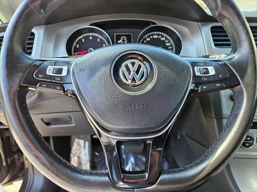 2017 Volkswagen Golf TSI SE 4-Door