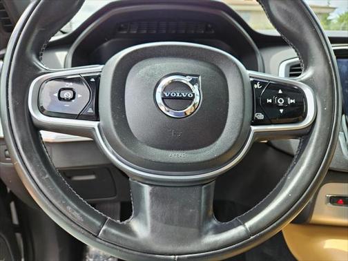 2018 Volvo XC90 T5 Momentum