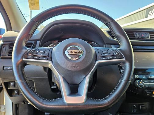 2017 Nissan Rogue Sport SL