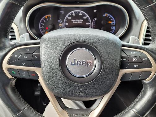 Photo 2 of 23 of 2014 Jeep Grand Cherokee Limited