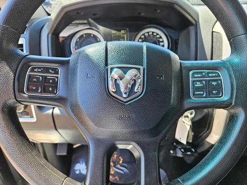 2017 RAM 1500 SLT