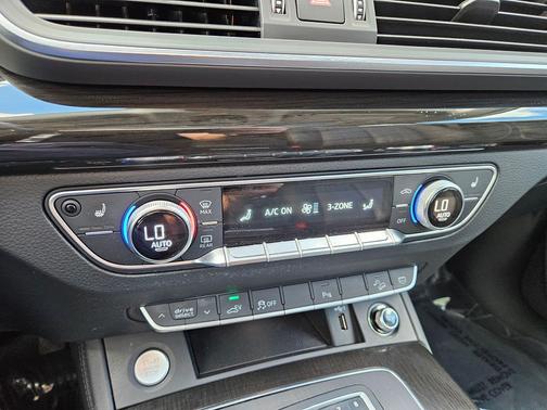 2020 Audi Q5 Premium Plus 55 TFSI e quattro S tronic