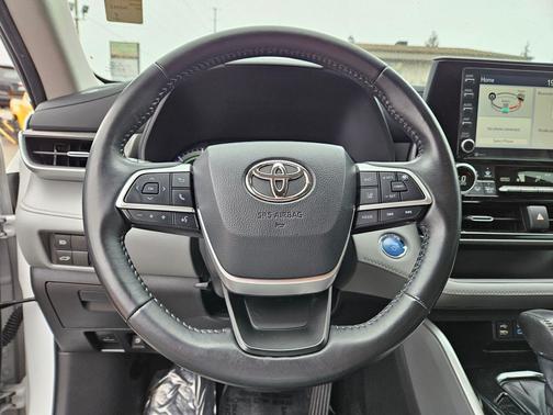 2022 Toyota Highlander Hybrid LE