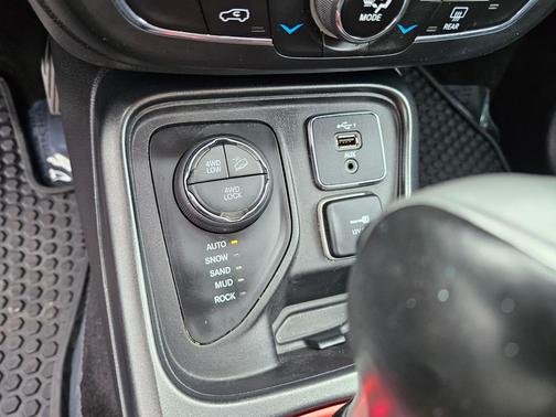 Spitfire Orange Clearcoat 2019 Jeep Compass Trailhawk