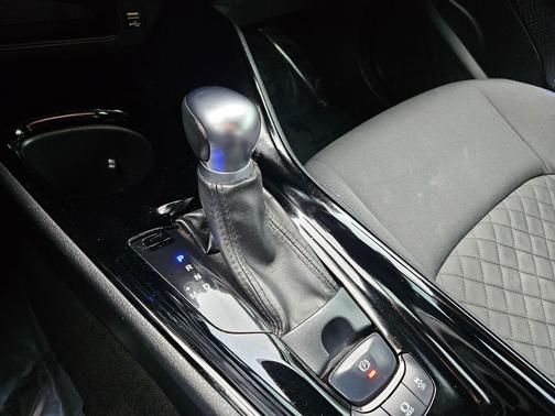 2020 Toyota C-HR XLE