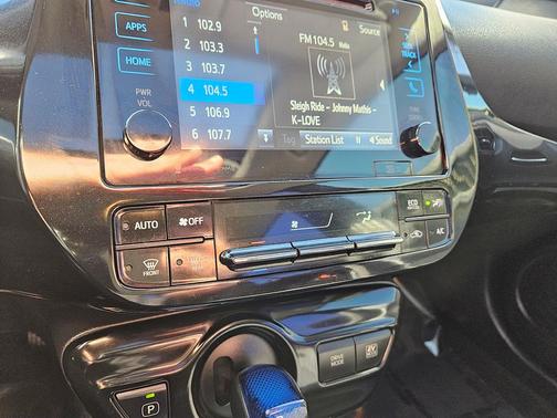 2016 Toyota Prius Three