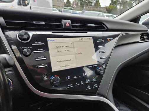 2020 Toyota Camry Hybrid SE