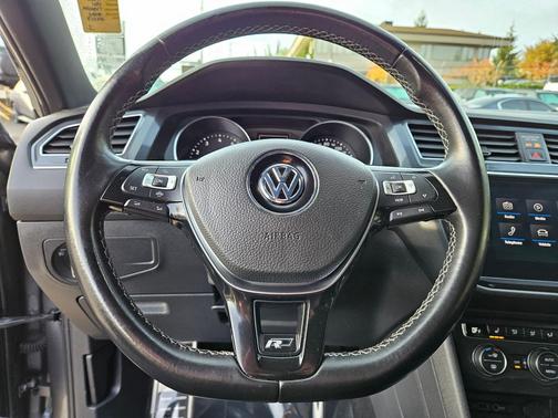 2020 Volkswagen Tiguan 2.0T SE R-Line Black 4MOTION