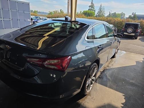 2021 Chevrolet Malibu FWD LT