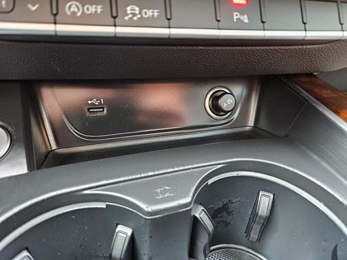 2019 Audi A4 2.0T Premium Plus