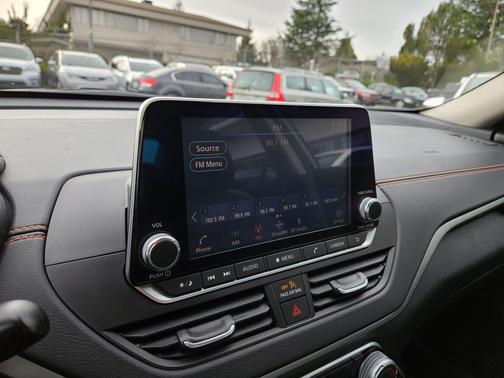 2020 Nissan Altima SR FWD