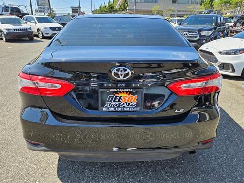 2018 Toyota Camry LE