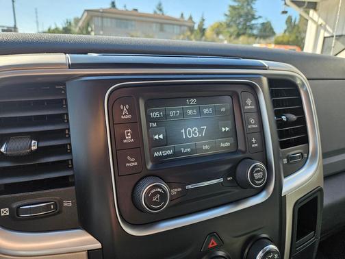 2017 RAM 1500 SLT