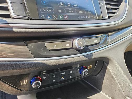2020 Buick Enclave AWD Essence