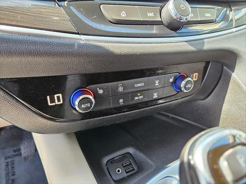 2020 Buick Enclave AWD Essence