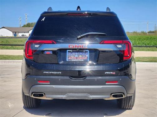 2023 GMC Acadia AWD AT4