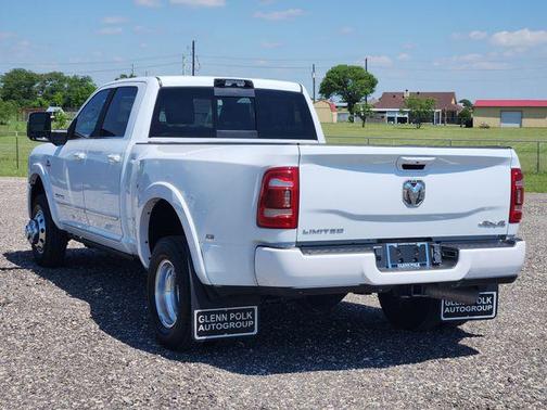 Bright White Clearcoat 2024 RAM 3500 Limited Crew Cab 4x4 8' Box