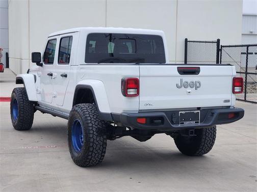 2022 Jeep Gladiator Overland