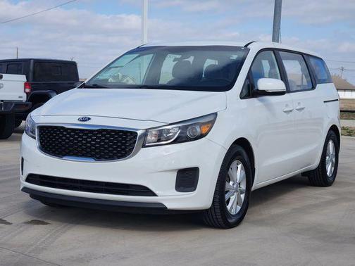 2016 Kia Sedona L