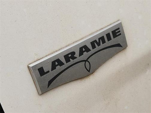 2018 RAM 2500 Laramie Crew Cab 4x4 8' Box