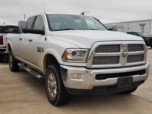 2018 RAM 2500 Laramie Crew Cab 4x4 8' Box