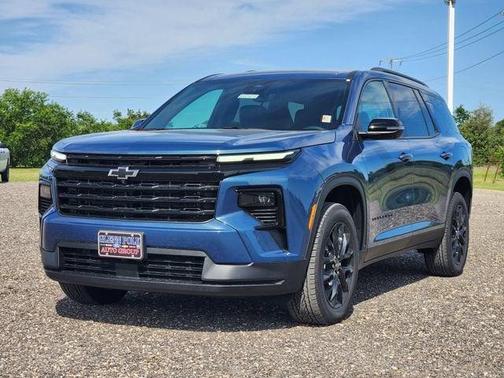 Lakeshore Blue Metallic 2026 Chevrolet Traverse LT