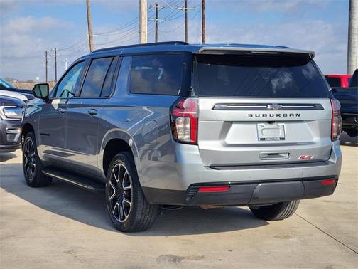 2024 Chevrolet Suburban RST