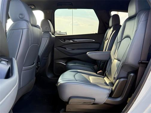 2022 Buick Enclave FWD Essence