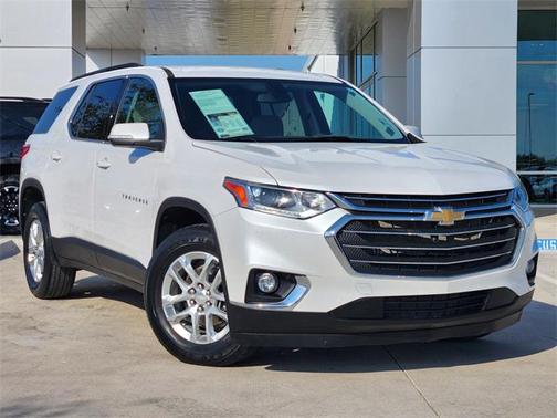 2021 Chevrolet Traverse LT Cloth