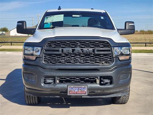 2024 RAM 2500 Tradesman Crew Cab 4x4 8' Box