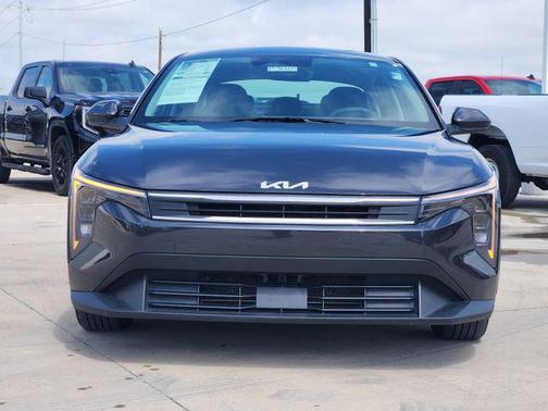 Interstellar Gray 2025 Kia K4 LXS