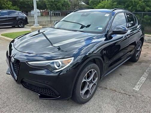 Vulcano Black Metallic 2023 Alfa Romeo Stelvio Sprint RWD