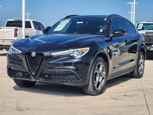 Vulcano Black Metallic 2023 Alfa Romeo Stelvio Sprint RWD