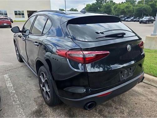 Vulcano Black Metallic 2023 Alfa Romeo Stelvio Sprint RWD