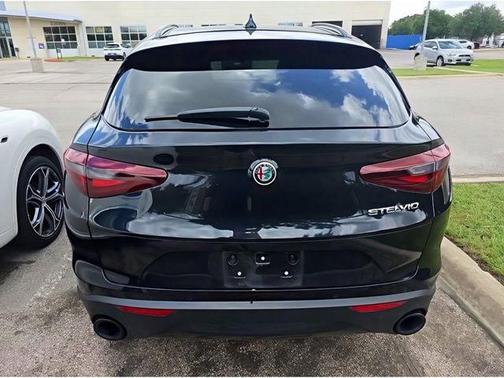Vulcano Black Metallic 2023 Alfa Romeo Stelvio Sprint RWD