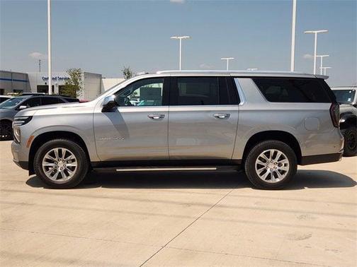 2025 Chevrolet Suburban Premier