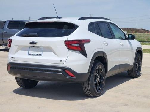 Summit White 2026 Chevrolet Trax LT